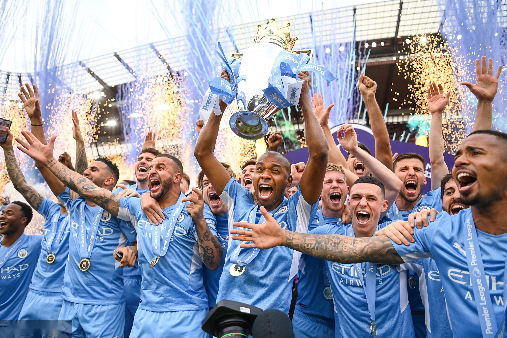 育的基石 育的基石